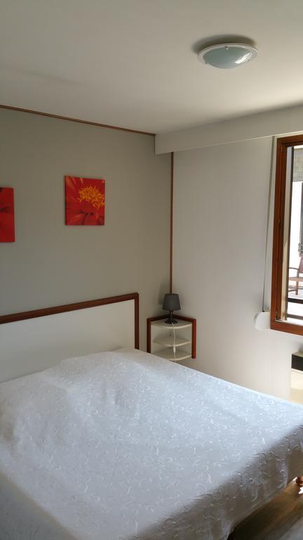 Hotel Le Magiot Montliot-et-Courcelles Habitación foto